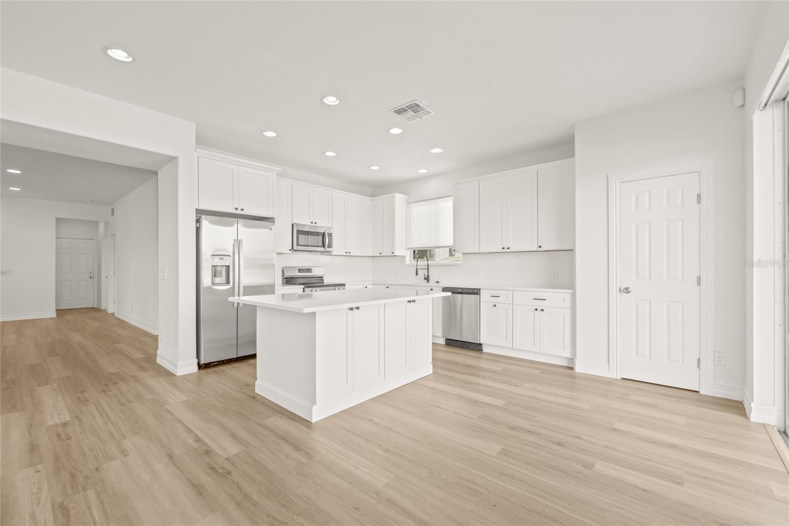 BALLANTRAE VILLAGES 3A & 3B - Residential Lease