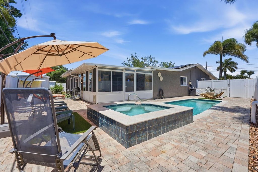 Photo of 2095 Dolphin Boulevard S, St Petersburg, FL 33707 (MLS # TB8508870)