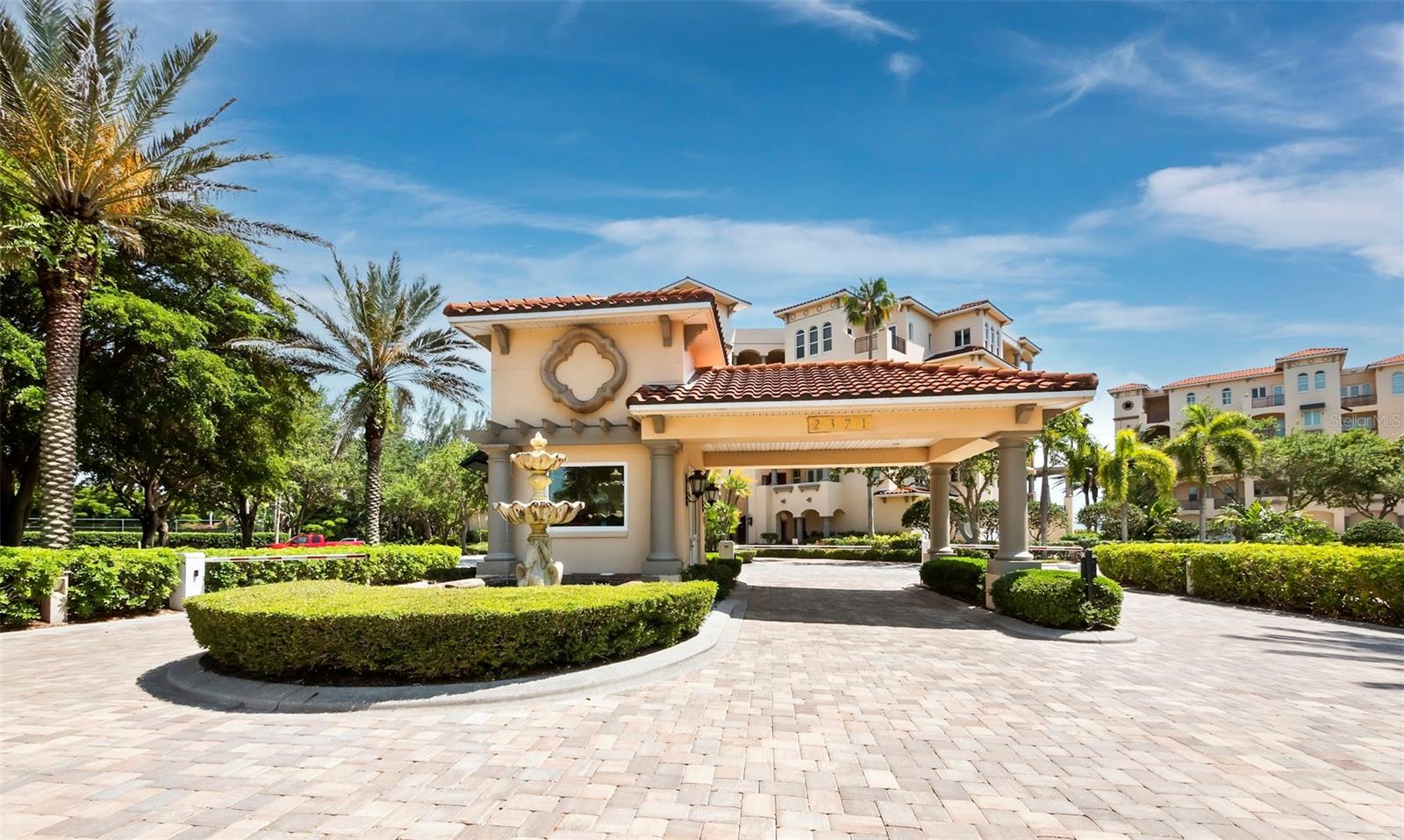 VIZCAYA AT LONGBOAT KEY PH 01 - Residential