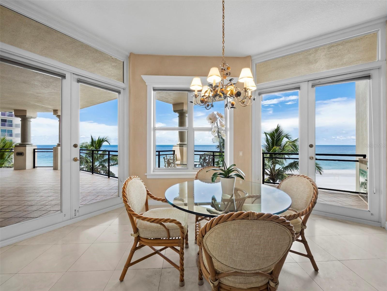VIZCAYA AT LONGBOAT KEY PH 01 - Residential