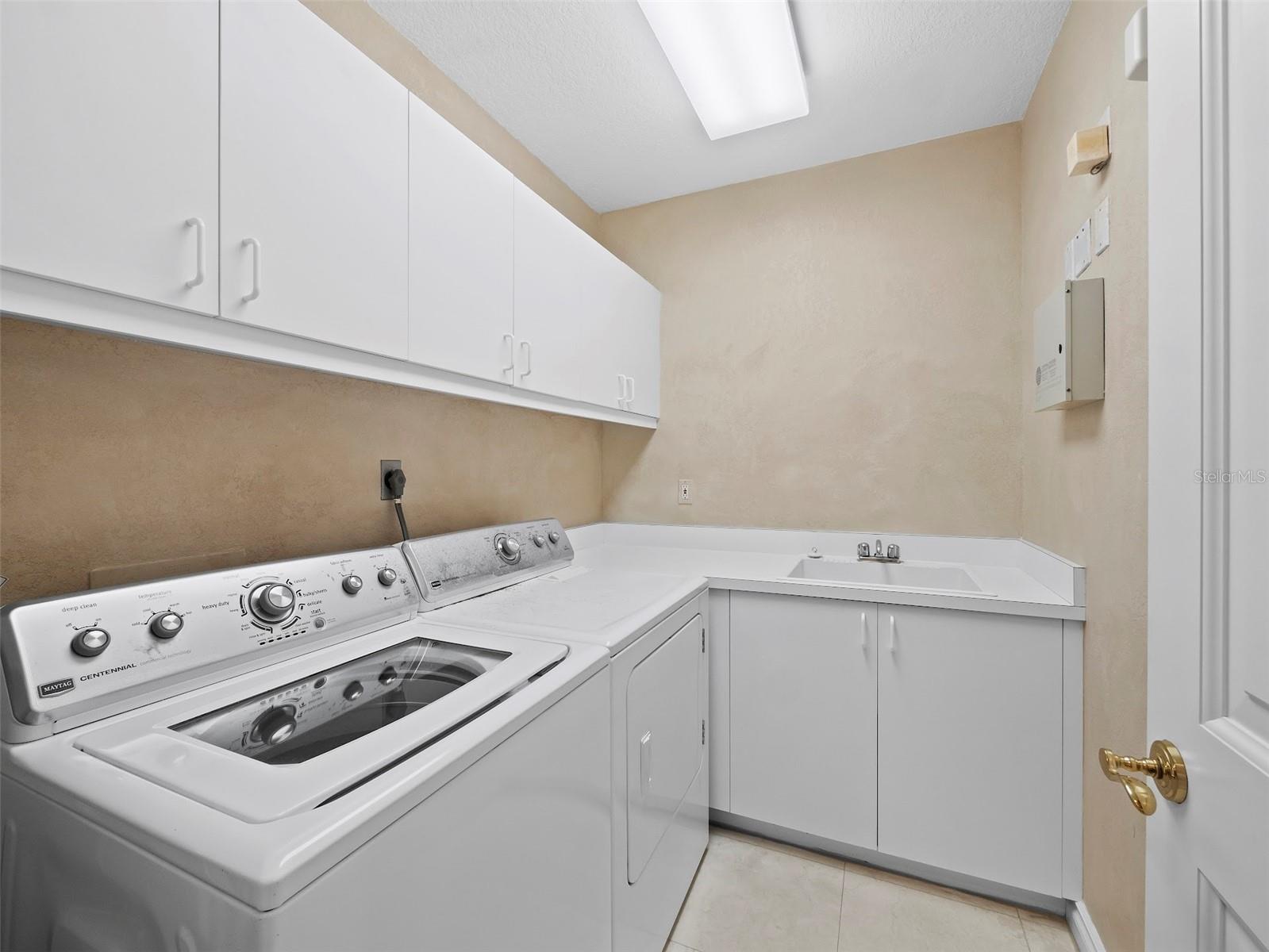 VIZCAYA AT LONGBOAT KEY PH 01 - Residential