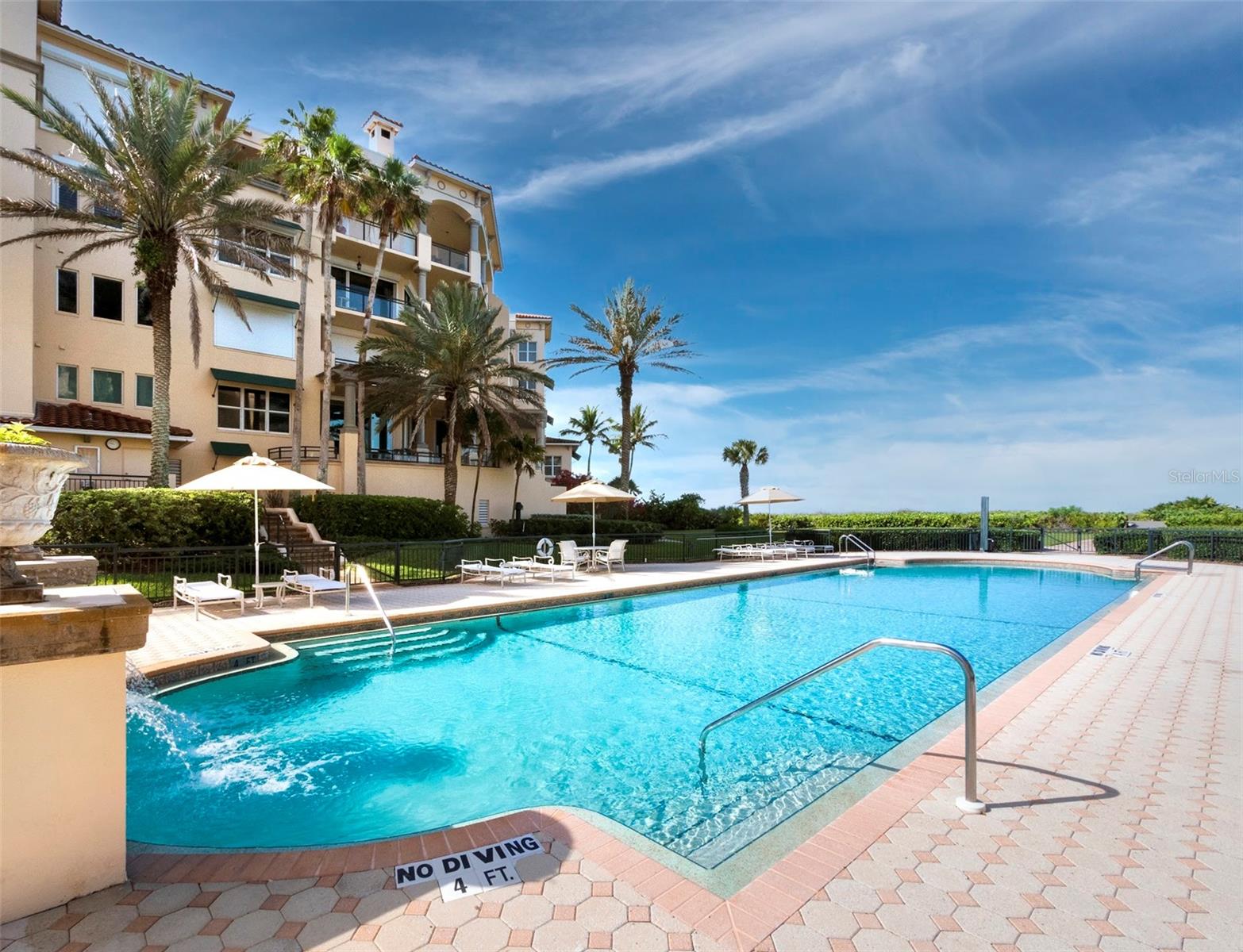 VIZCAYA AT LONGBOAT KEY PH 01 - Residential