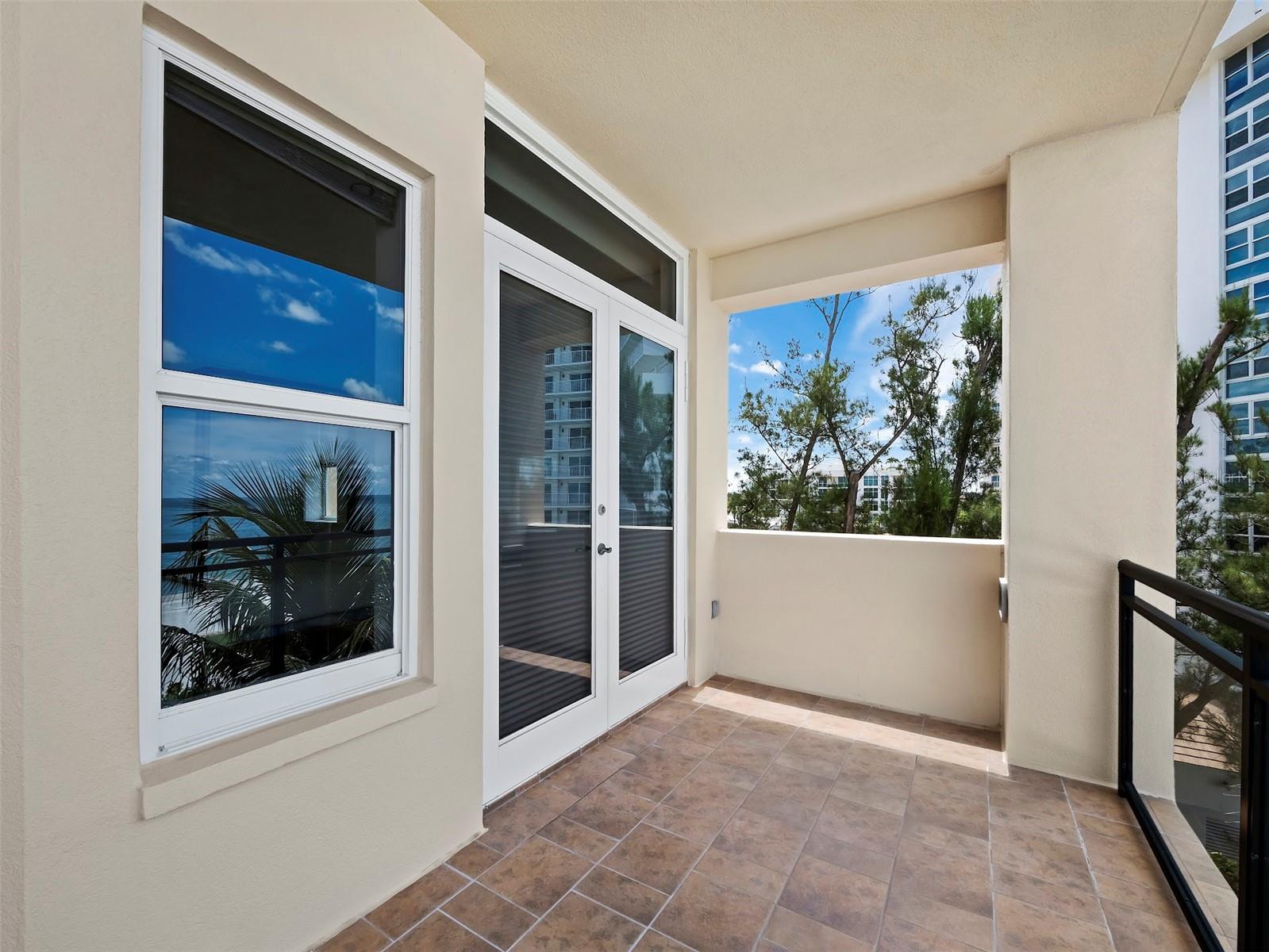 VIZCAYA AT LONGBOAT KEY PH 01 - Residential