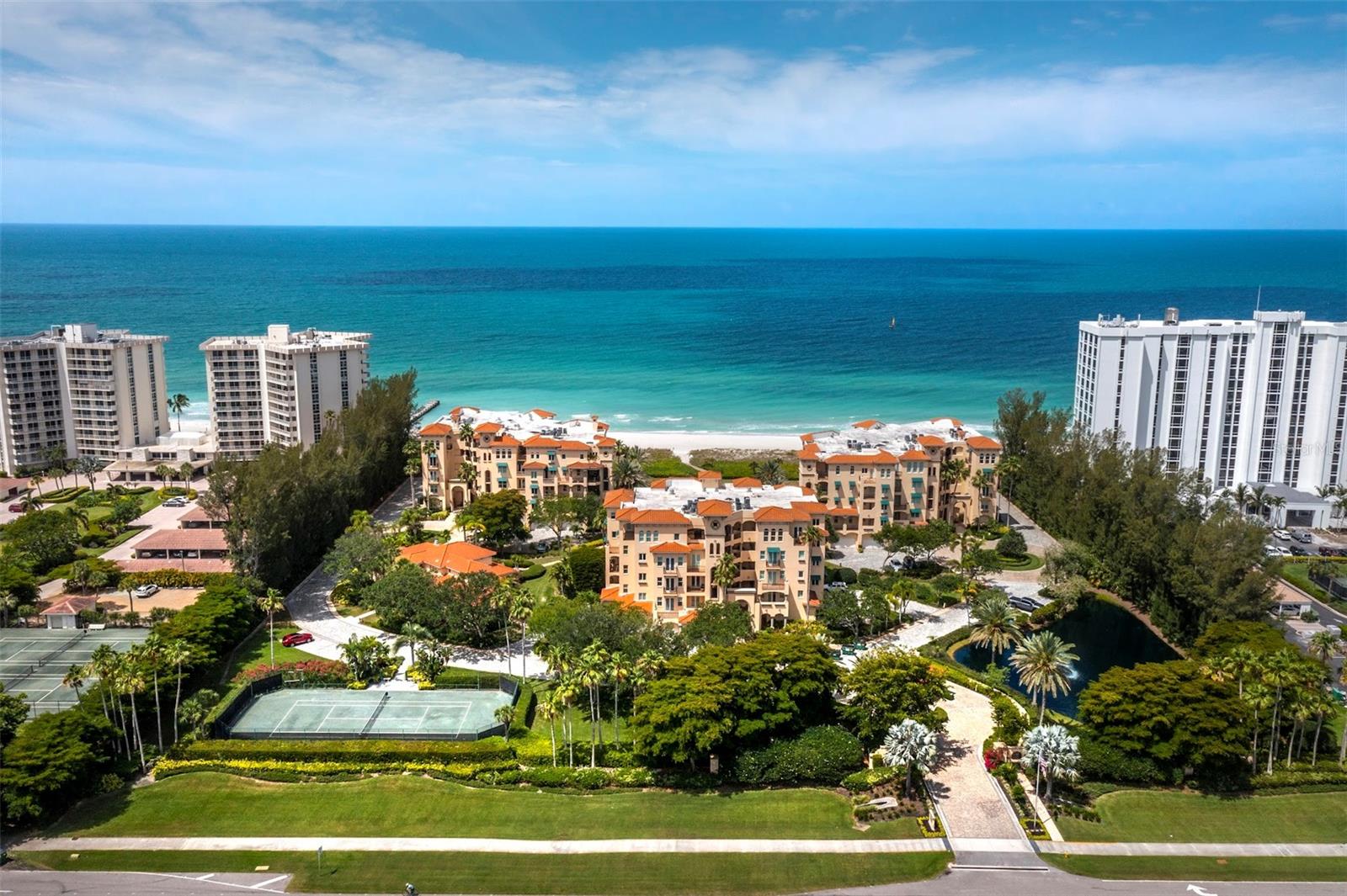 VIZCAYA AT LONGBOAT KEY PH 01 - Residential