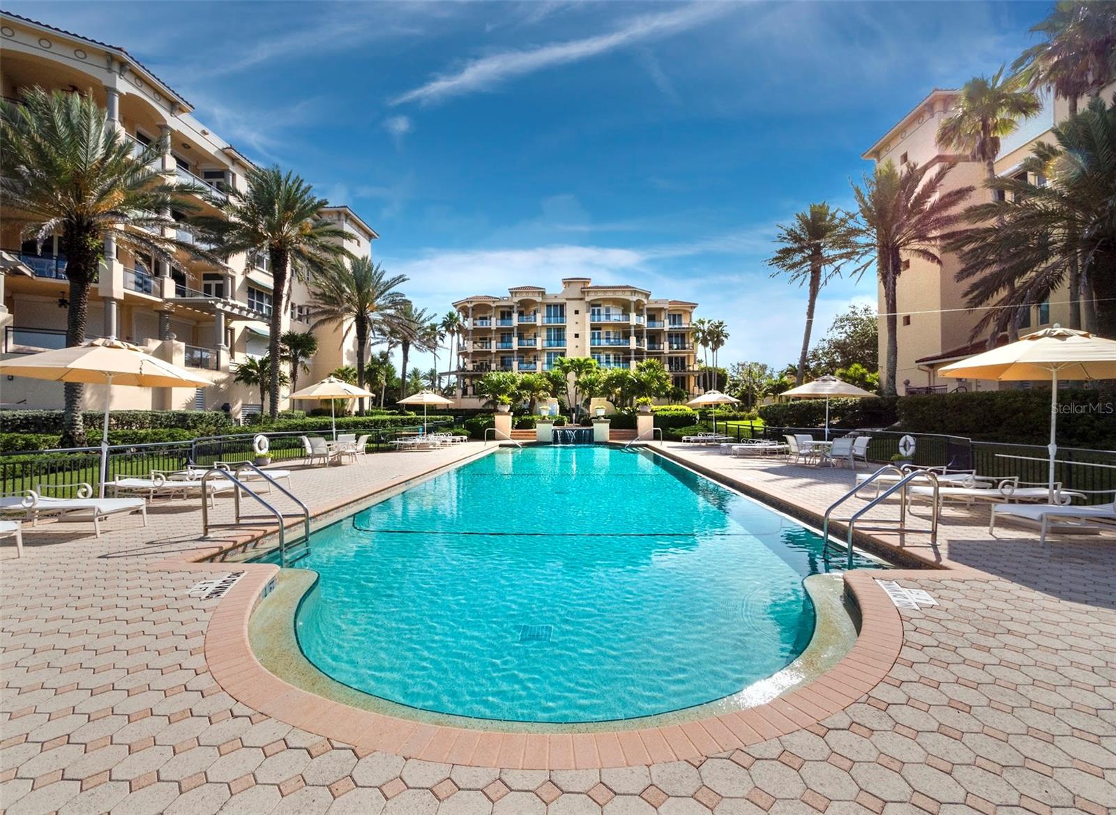 VIZCAYA AT LONGBOAT KEY PH 01 - Residential