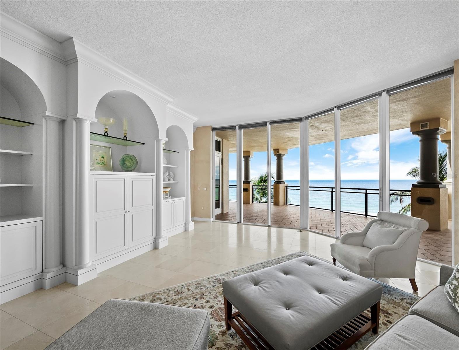 VIZCAYA AT LONGBOAT KEY PH 01 - Residential