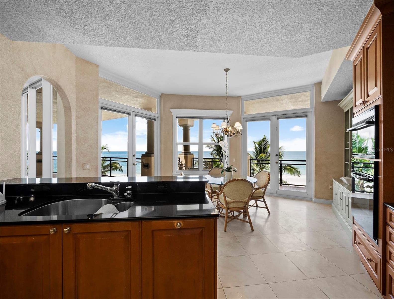 VIZCAYA AT LONGBOAT KEY PH 01 - Residential