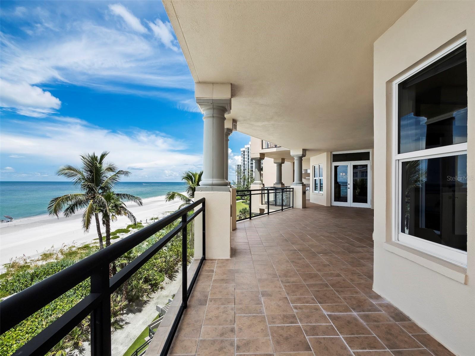 VIZCAYA AT LONGBOAT KEY PH 01 - Residential