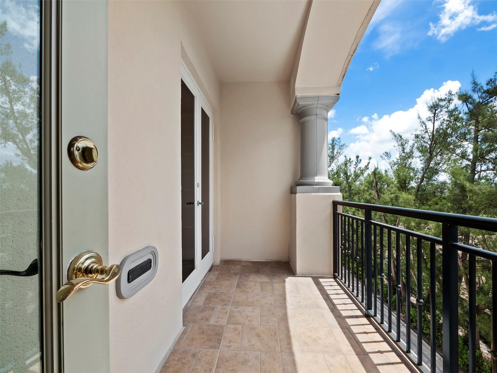 VIZCAYA AT LONGBOAT KEY PH 01 - Residential