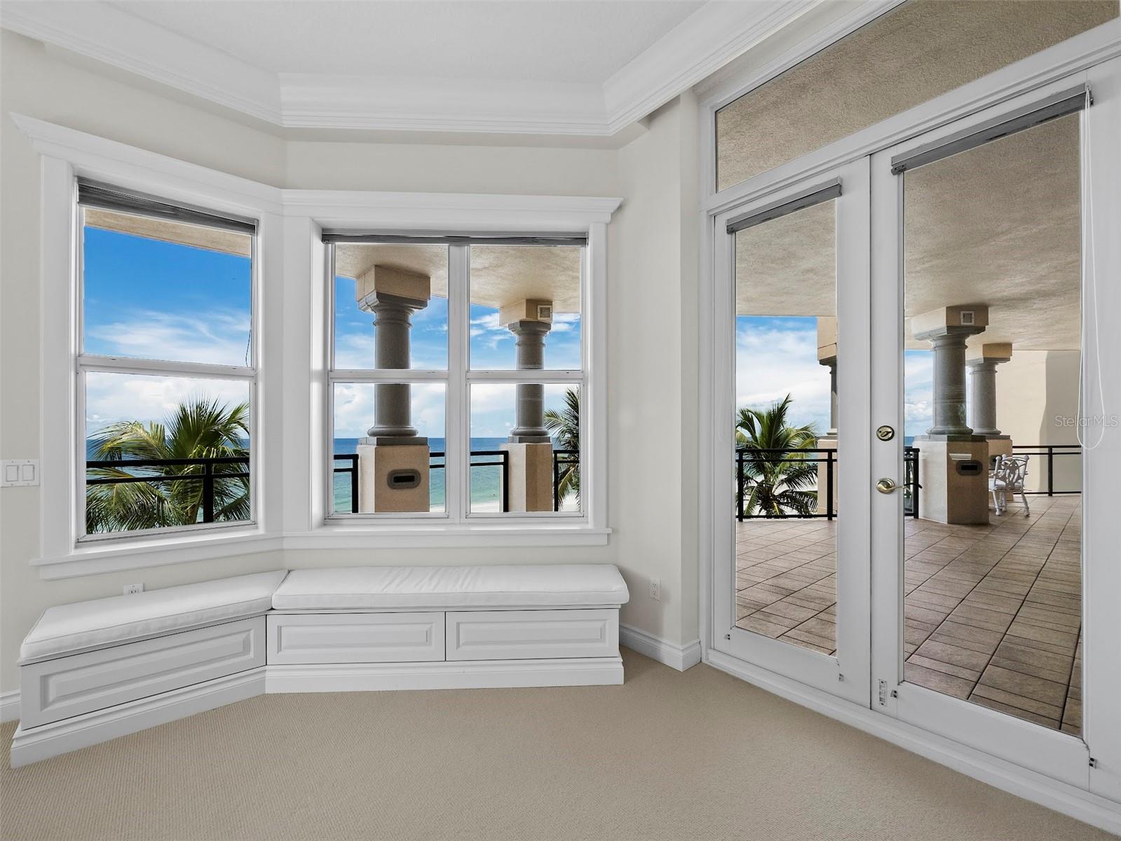 VIZCAYA AT LONGBOAT KEY PH 01 - Residential