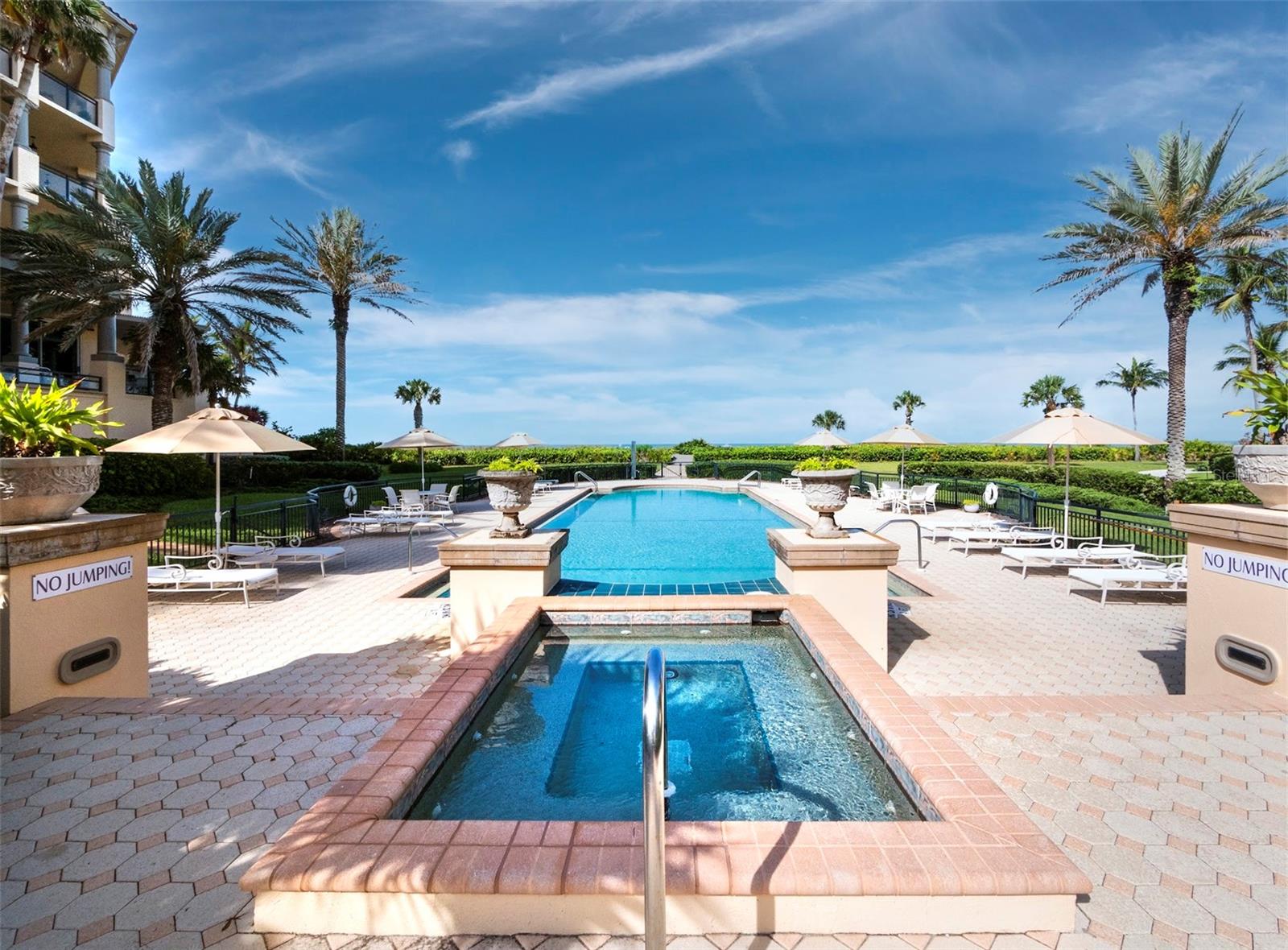 VIZCAYA AT LONGBOAT KEY PH 01 - Residential