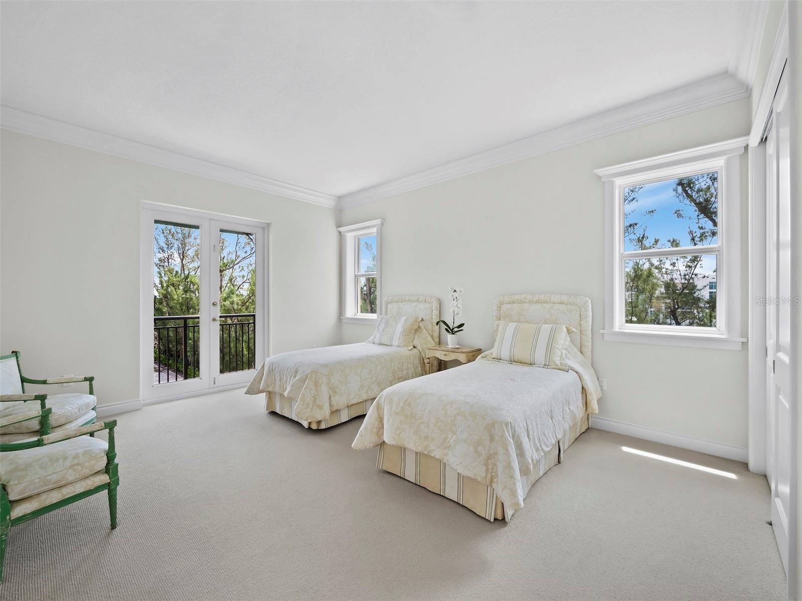 VIZCAYA AT LONGBOAT KEY PH 01 - Residential