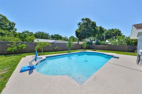 A home in VALRICO