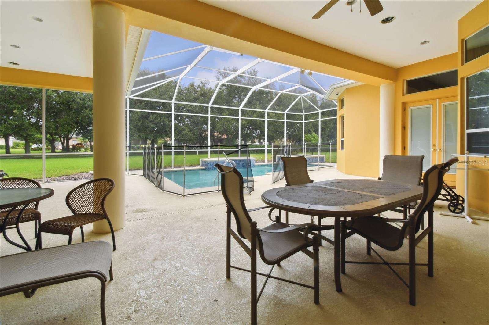 FISH HAWK TRAILS UNIT 5 - Residential