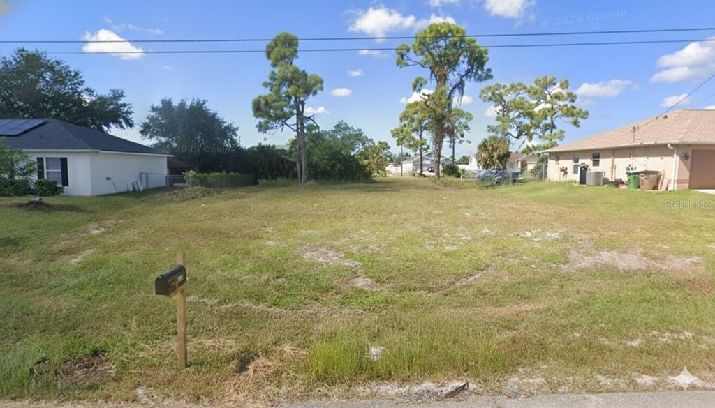 Photo of 2904 NW 19th Place, Cape Coral, FL 33993 (MLS # C7521162)