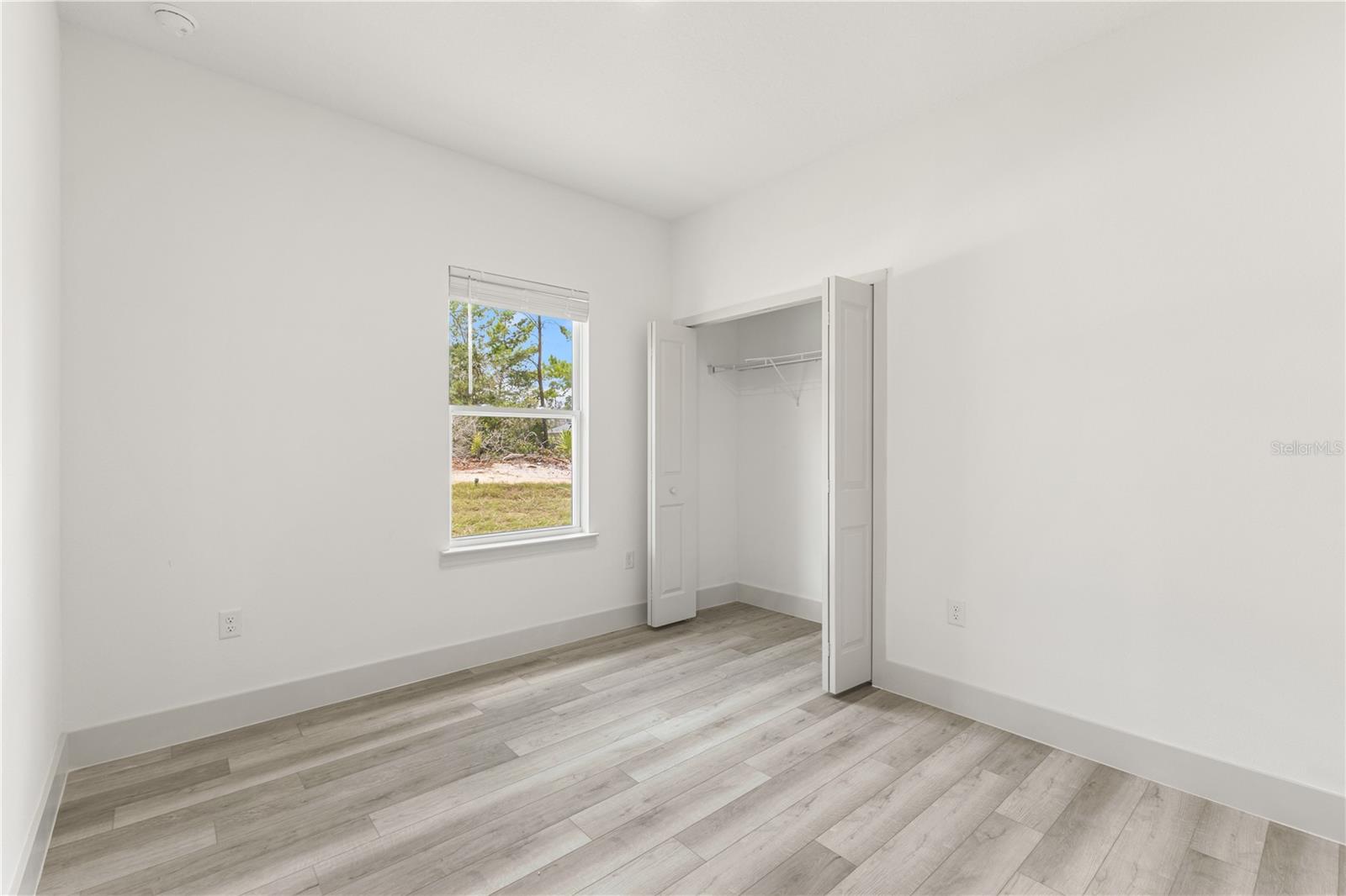 RAINBOW LAKES ESTATES - Residential