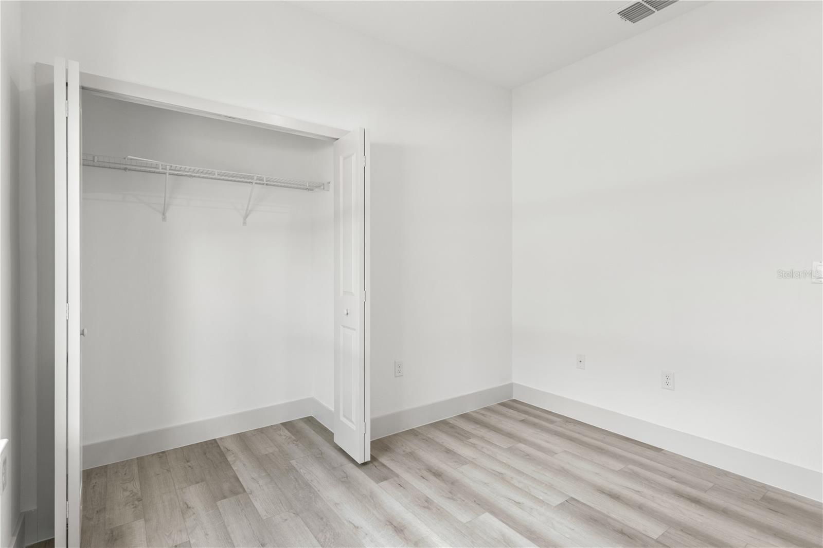 RAINBOW LAKES ESTATES - Residential