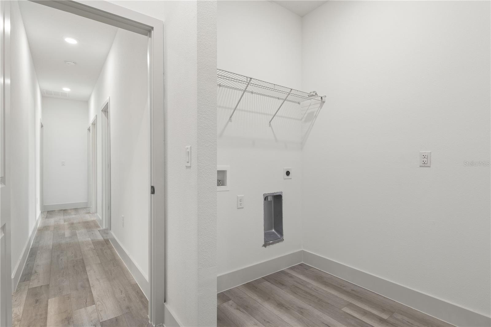 RAINBOW LAKES ESTATES - Residential