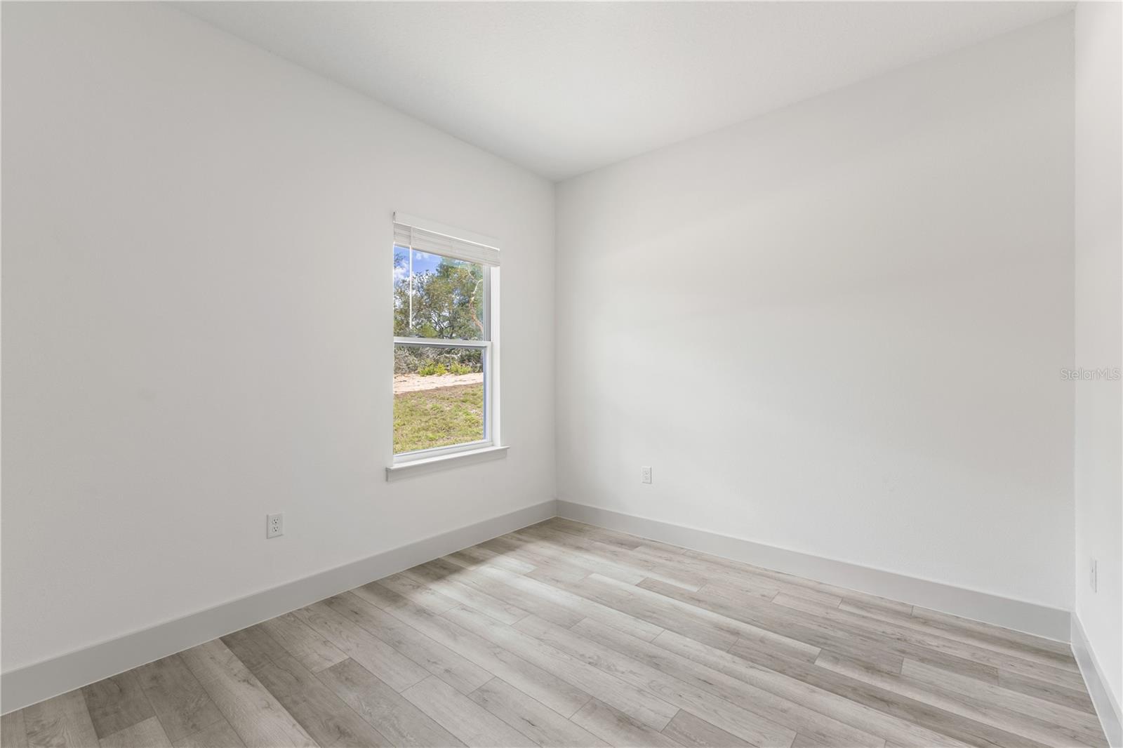 RAINBOW LAKES ESTATES - Residential