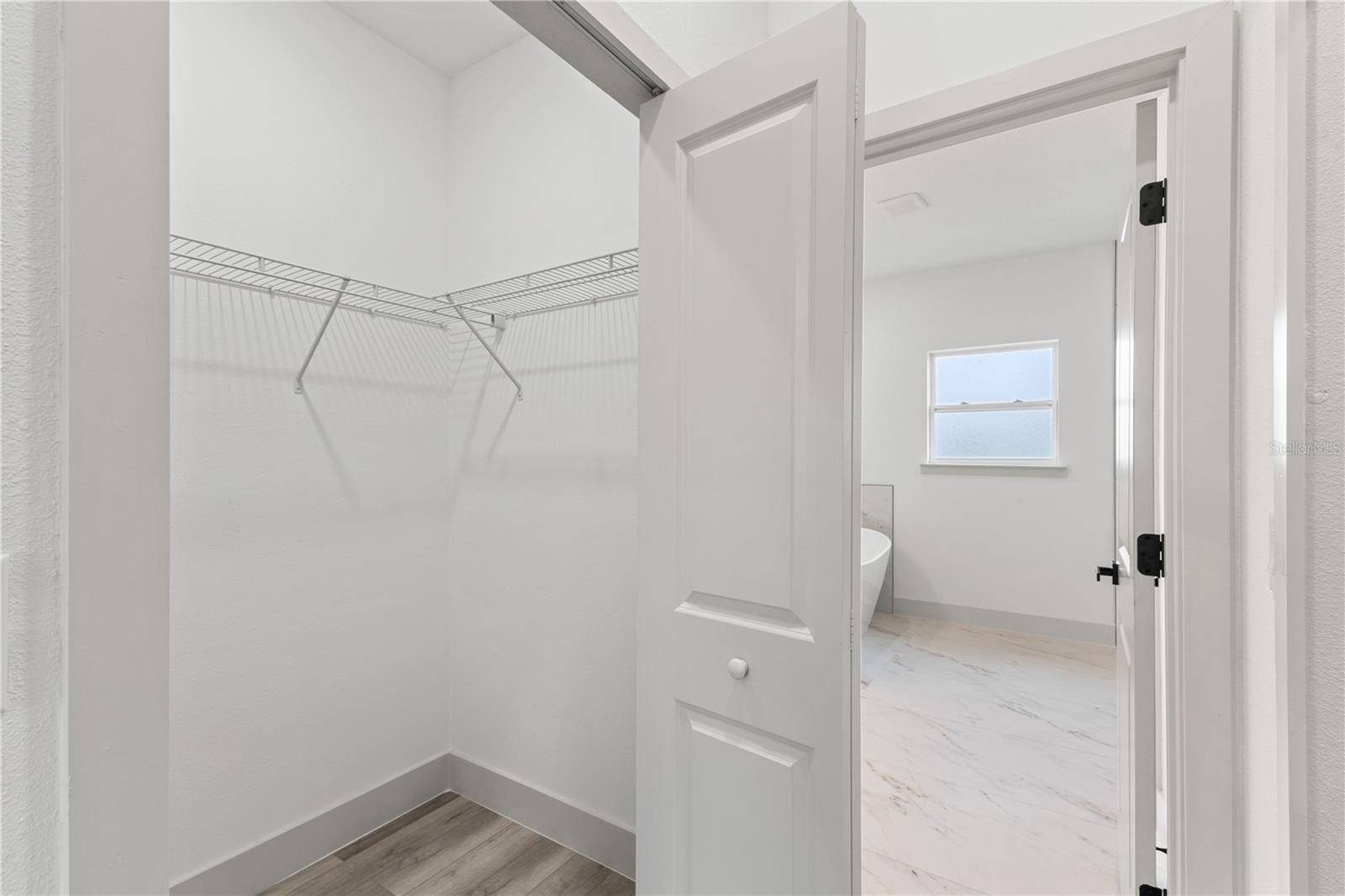 RAINBOW LAKES ESTATES - Residential