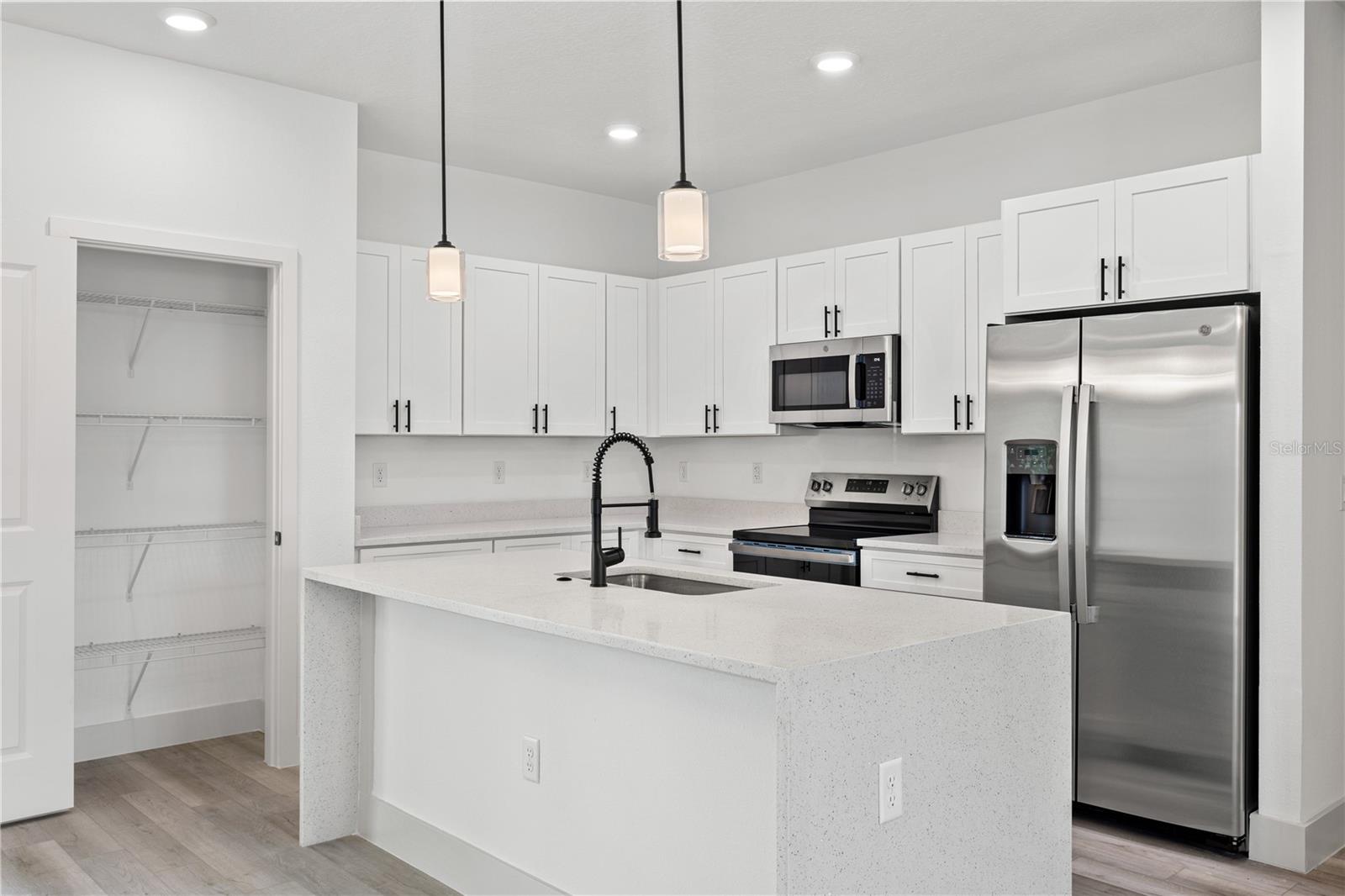 RAINBOW LAKES ESTATES - Residential