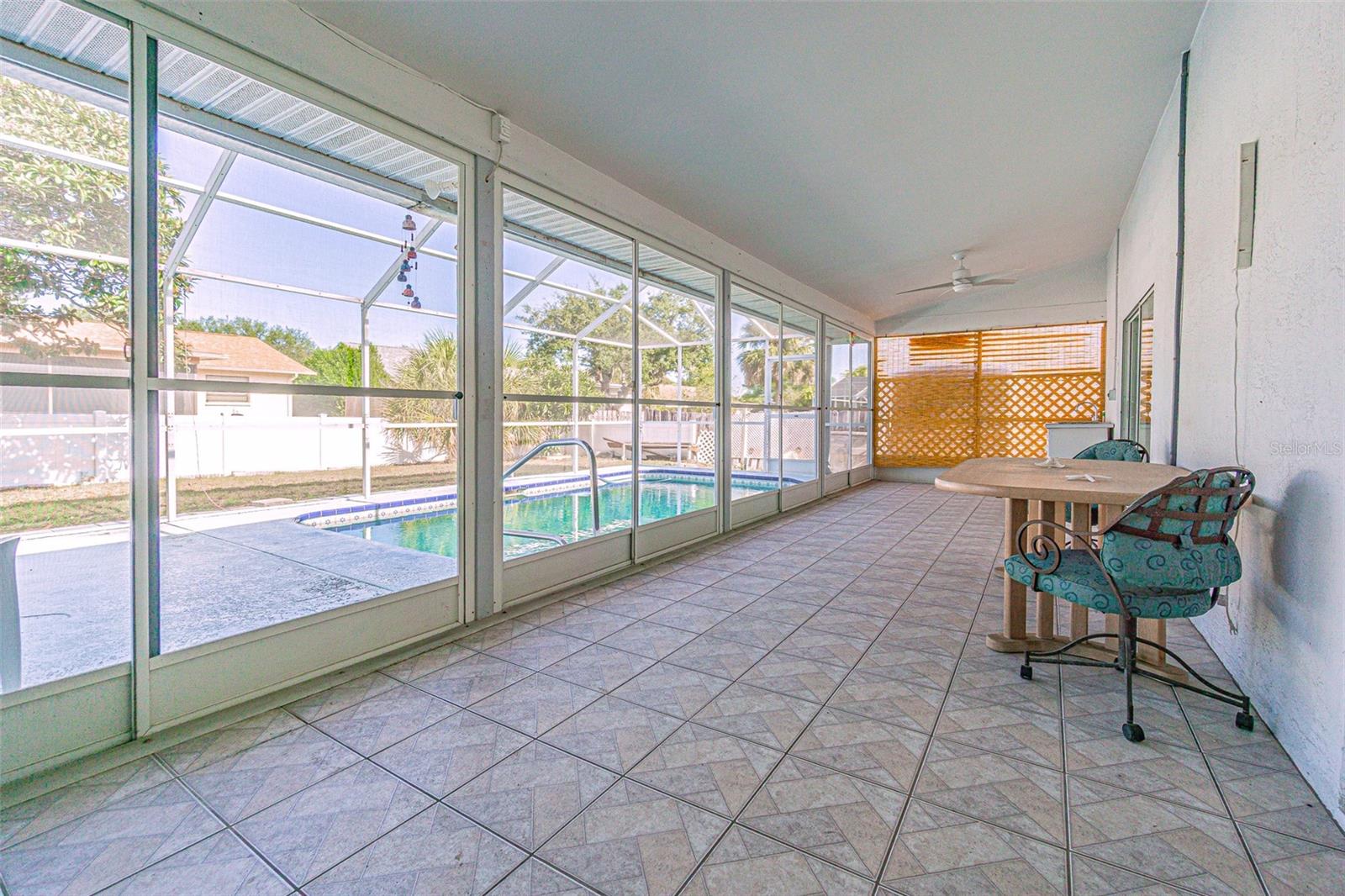 18664 WHITE PINE CIRCLE
