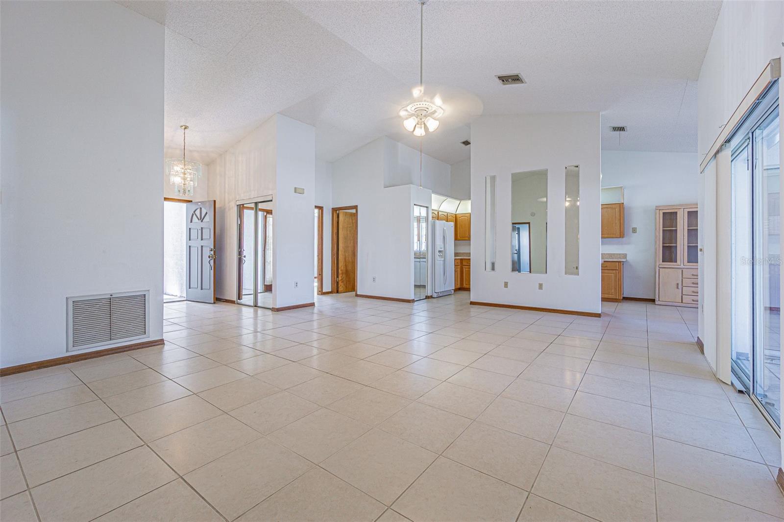 BRIARWOODS - Residential