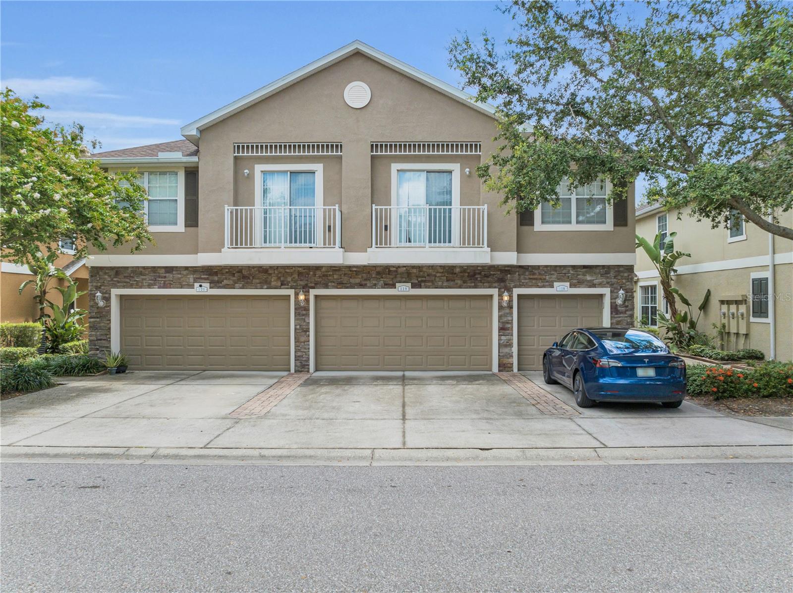 Beautiful 3 Bedroom/2.5 bath w/ 2-CAR GARAGE TOWNHOME style condo located in the South Tampa gated community of Schooner Cove. This is a lovely two-story unit boasting 1480 SF of freshly renovated living space. This home is move in ready! The open floor plan makes the main living area feel warm and cozy. The large master suite will allow plenty for furniture and a beautiful en-suite bathroom with DUAL-VANITIES. The two additional bedrooms are both plenty spacious, with carpet throughout. Enjoy entertaining on your delightful patio, perfect for grilling and entertaining friends and neighbors. Schooner Cove is MAINTENANCE-FREE LIVING with wonderful amenities for everyone to enjoy such as a luxurious pool/spa with brick pavers, 4000SF clubhouse with TV, fitness center and kitchen and pool table for large parties. Ideally located ONE MINUTE FROM MACDILL AFB, close to Downtown Tampa, shopping & dining, easy access to the beaches, Tampa International Airport & minutes from Hyde Park, Channelside and Bayshore Blvd. This neighborhood has been a fan favorite for years, here's you chance to join the fun!