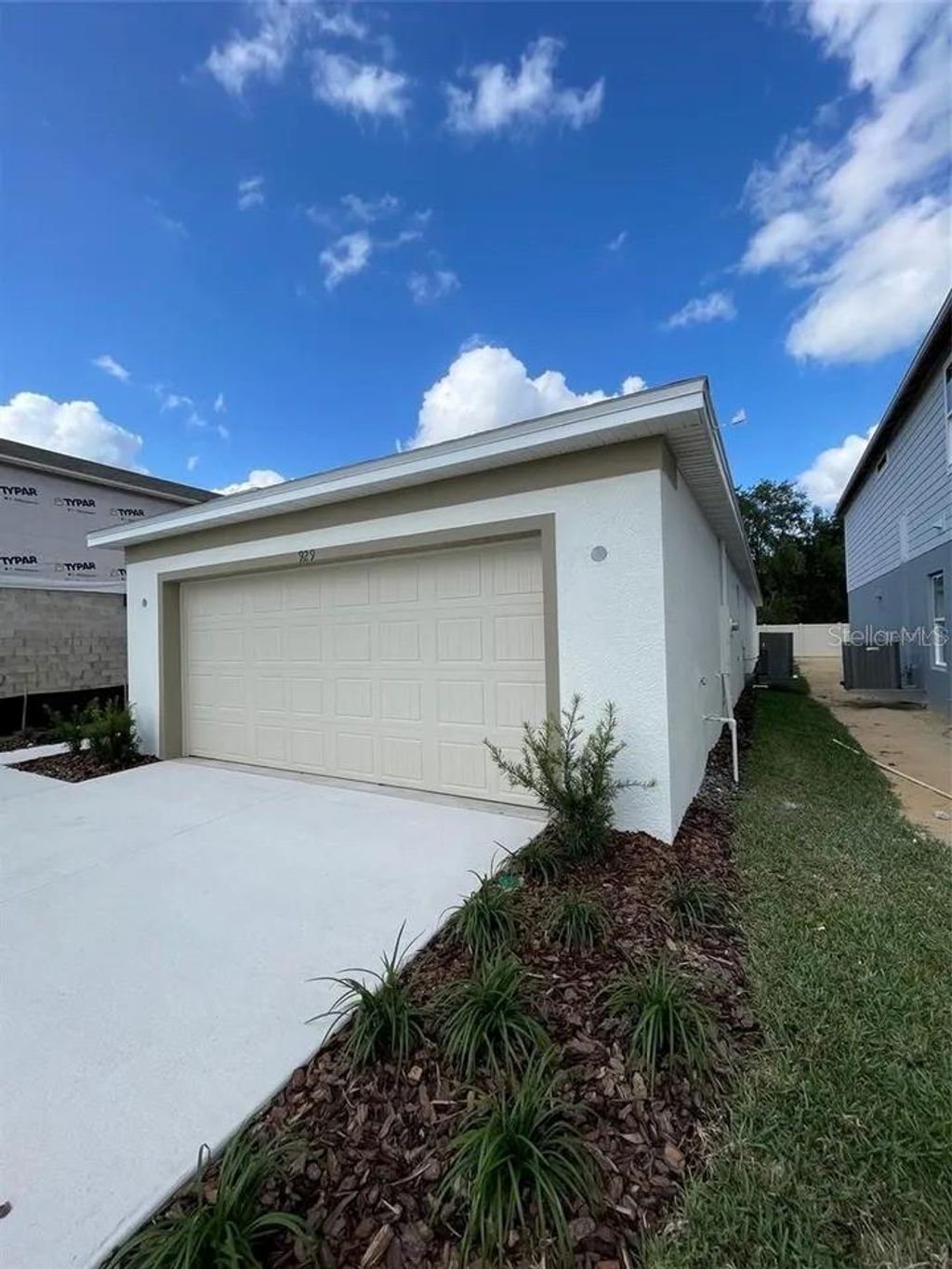 Photo of 929 Rivers Crossing Street, Clermont, FL 34714 (MLS # O6356101)