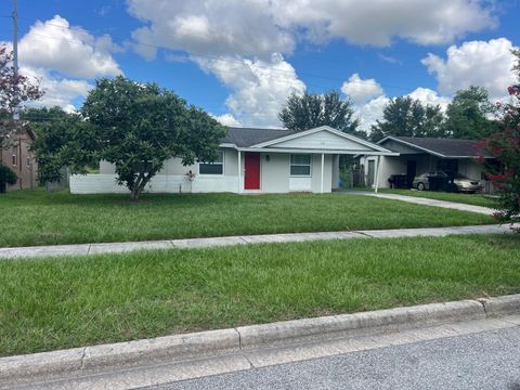 Photo of 2130 Messina Avenue, Orlando, FL 32811 (MLS # O6345634)