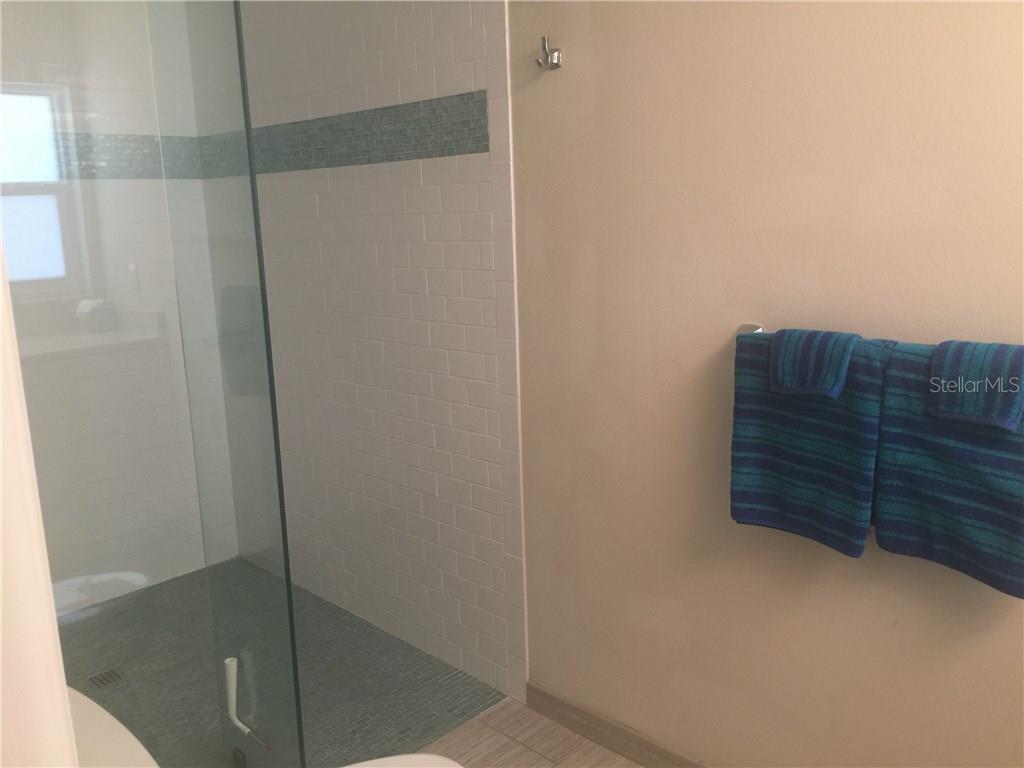 SIESTA ISLES UNIT 6 - Residential Lease