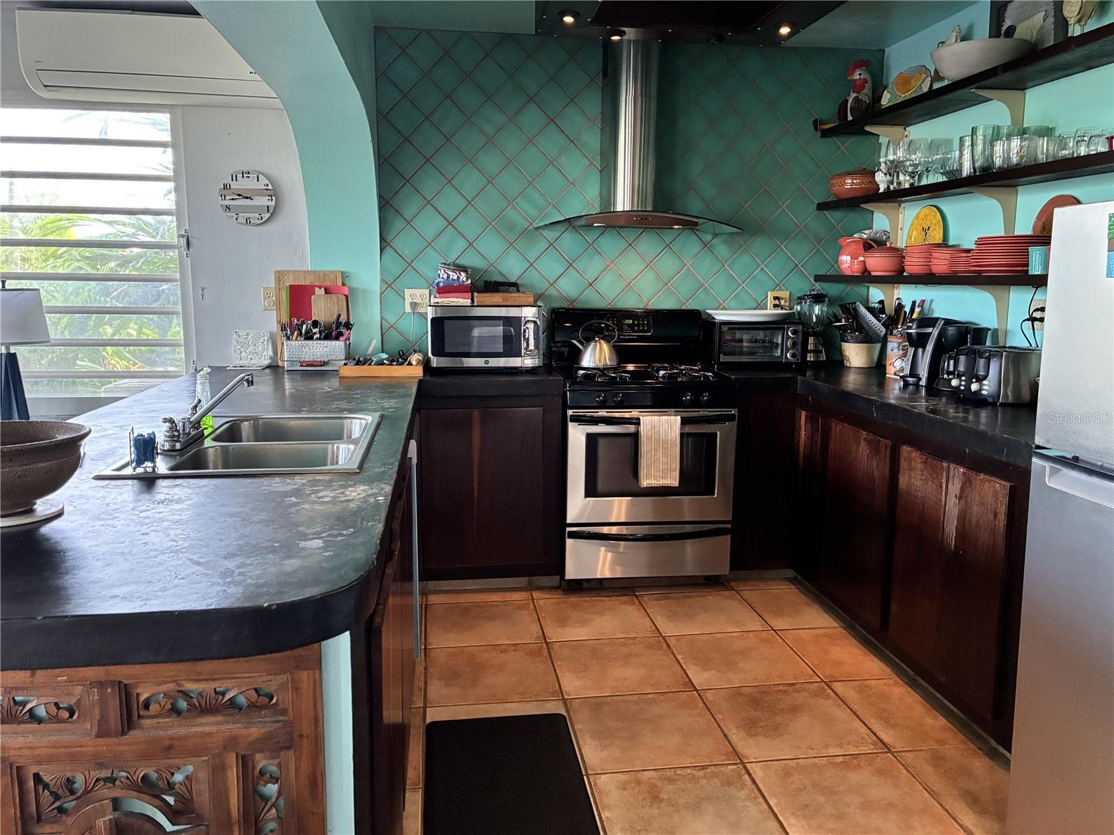 BRAVOS DE BOSTON - Residential