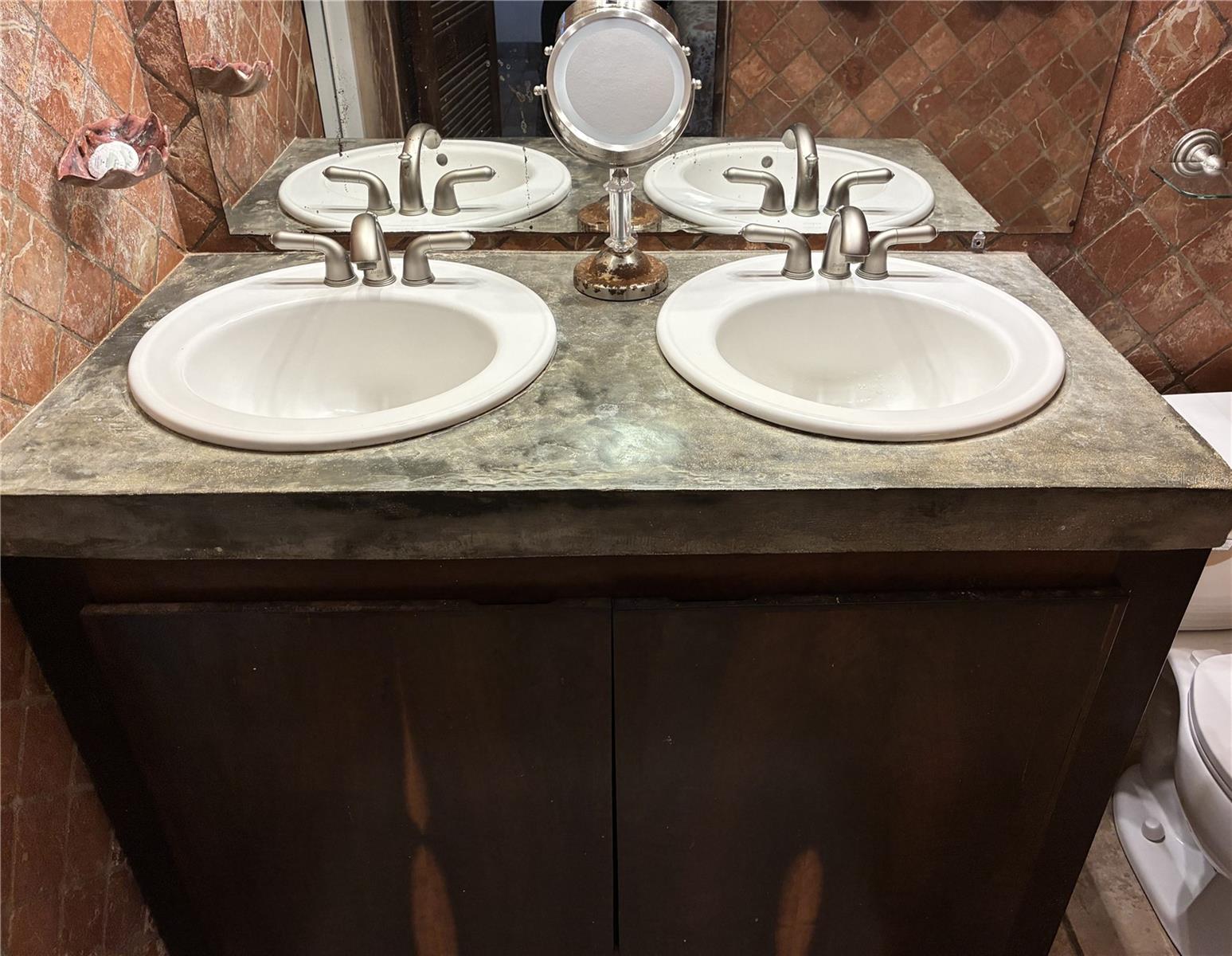 BRAVOS DE BOSTON - Residential