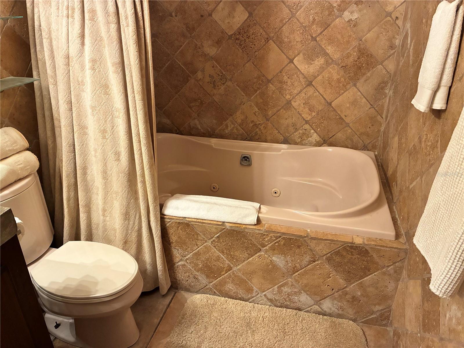 BRAVOS DE BOSTON - Residential