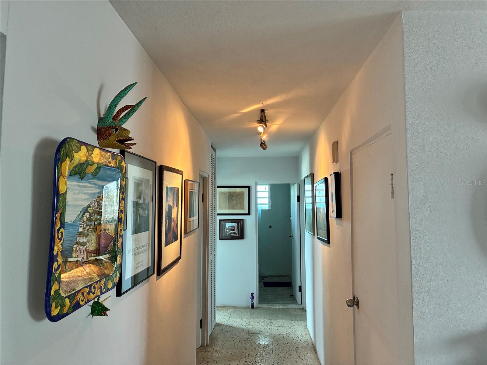 BRAVOS DE BOSTON - Residential