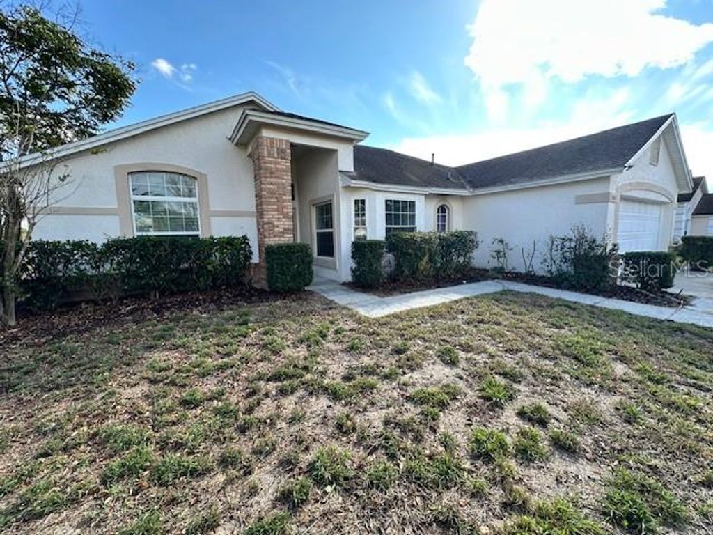 Photo of 233 Via Del Sol Drive, Davenport, FL 33896 (MLS # L4958612)