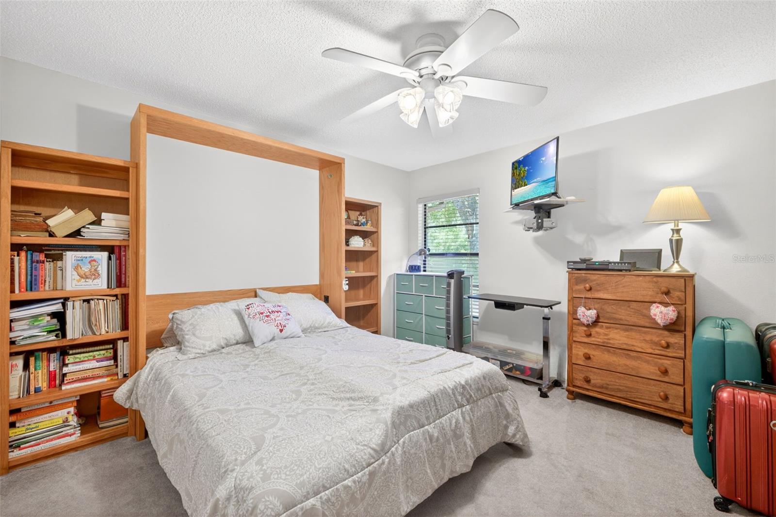 VILLAGE X UNIT 1 OF CARROLLWOO - Residential