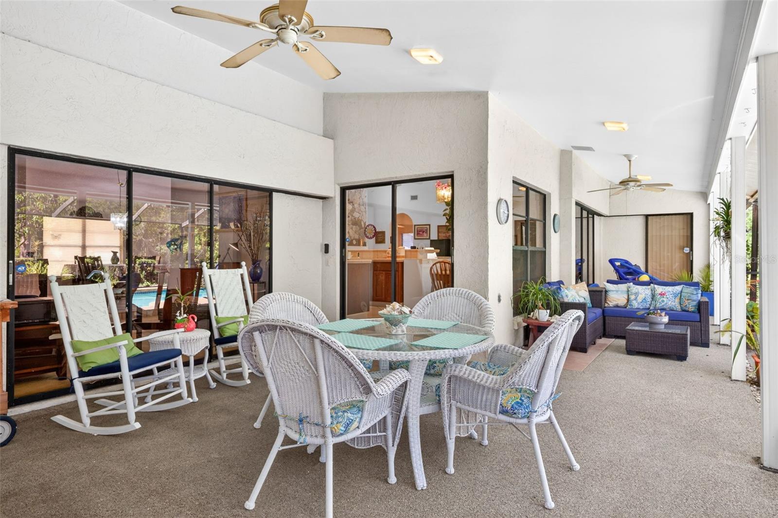 VILLAGE X UNIT 1 OF CARROLLWOO - Residential