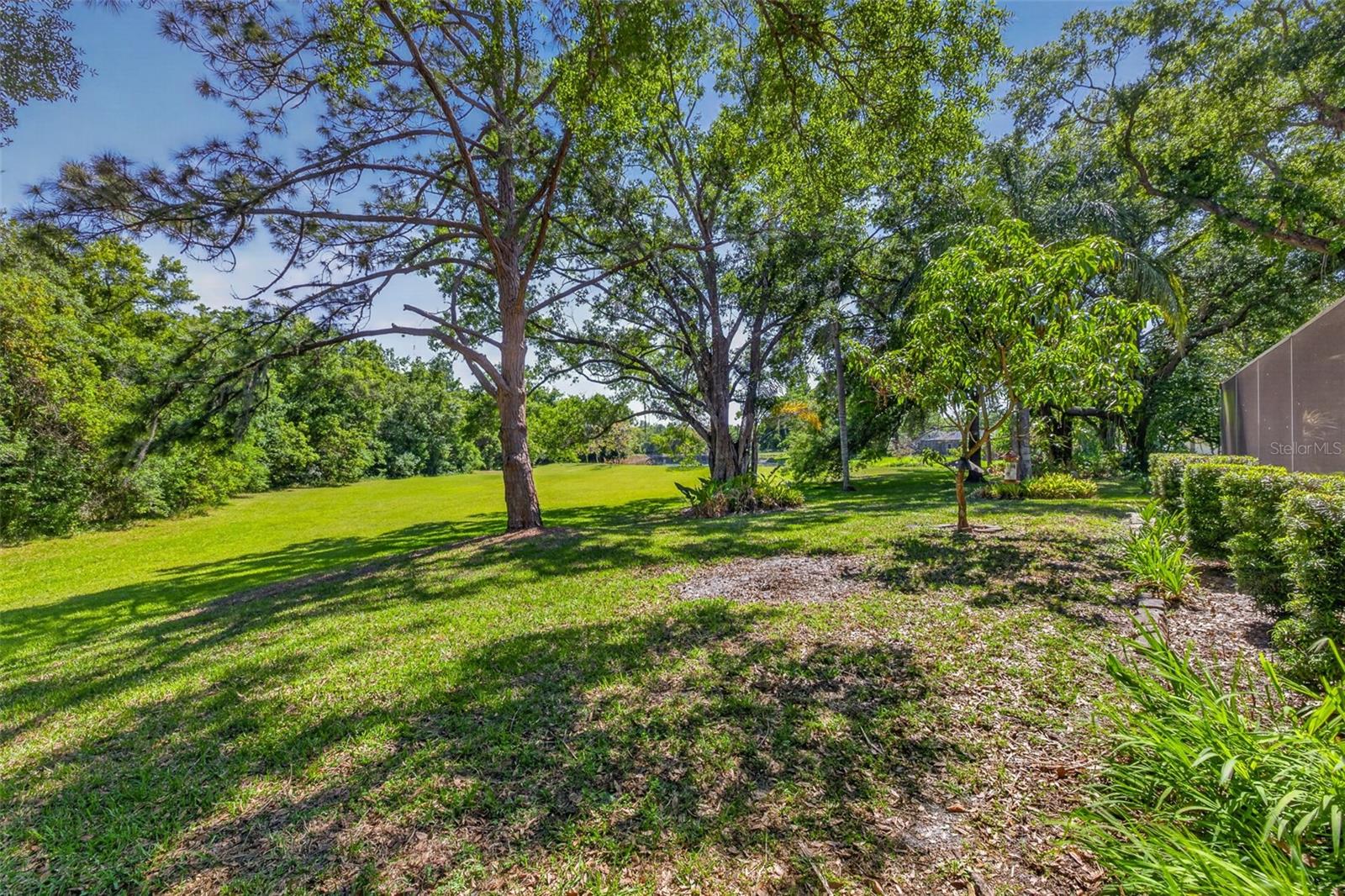 VILLAGE X UNIT 1 OF CARROLLWOO - Residential