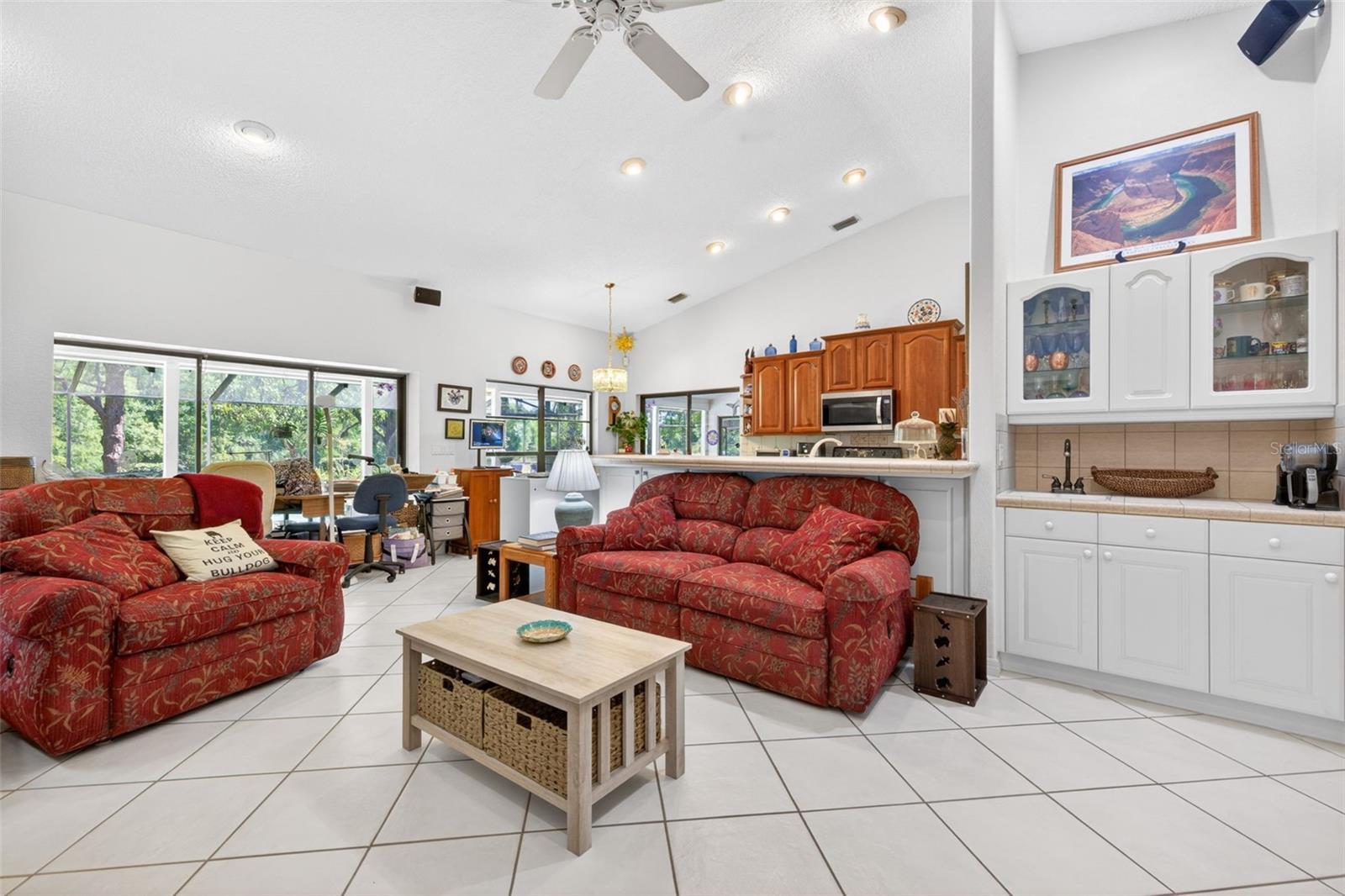 VILLAGE X UNIT 1 OF CARROLLWOO - Residential