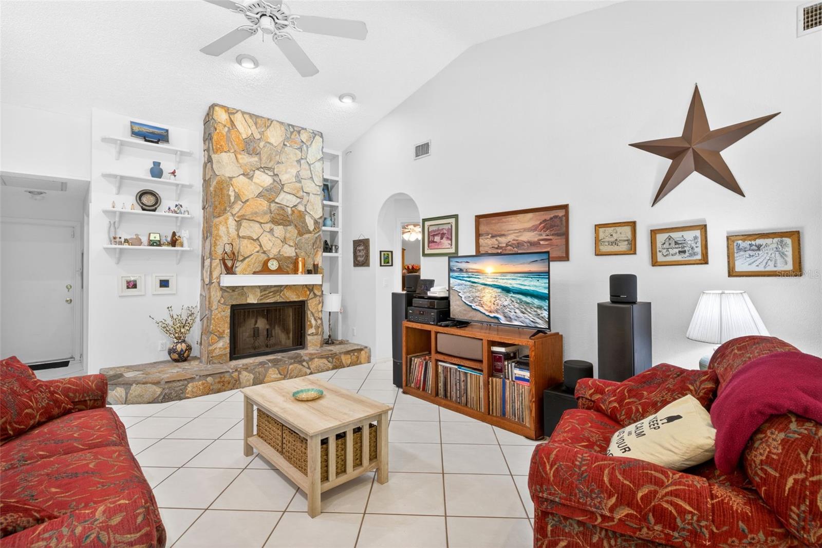 VILLAGE X UNIT 1 OF CARROLLWOO - Residential