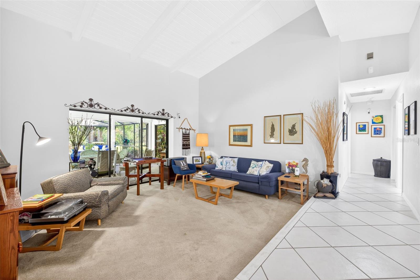 VILLAGE X UNIT 1 OF CARROLLWOO - Residential