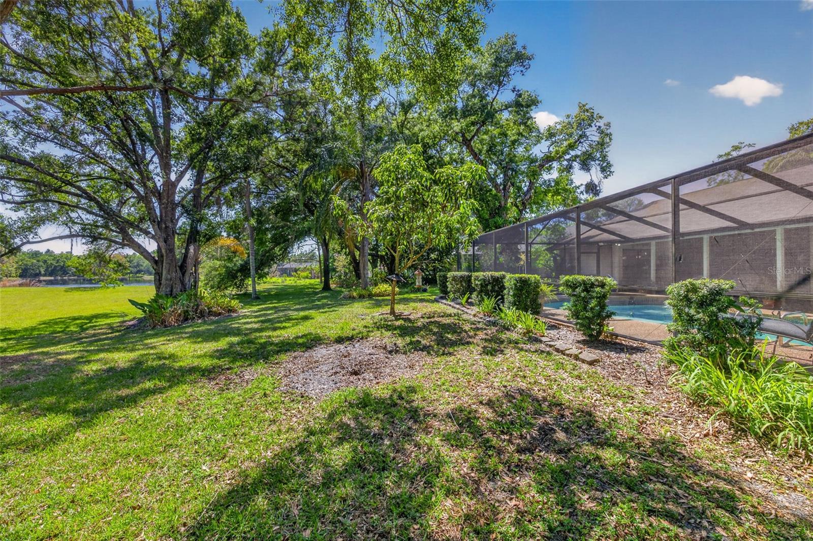 VILLAGE X UNIT 1 OF CARROLLWOO - Residential