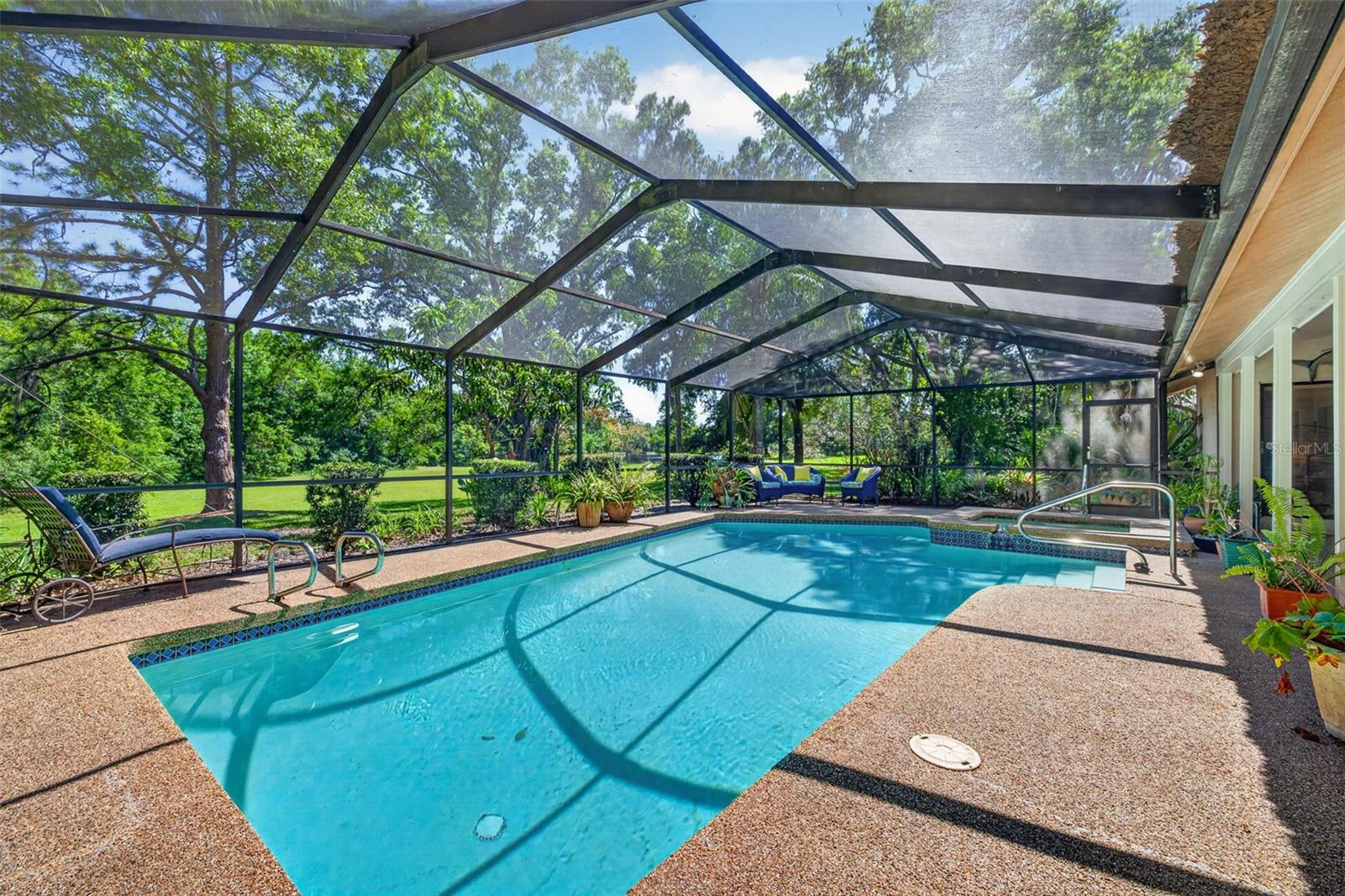 VILLAGE X UNIT 1 OF CARROLLWOO - Residential