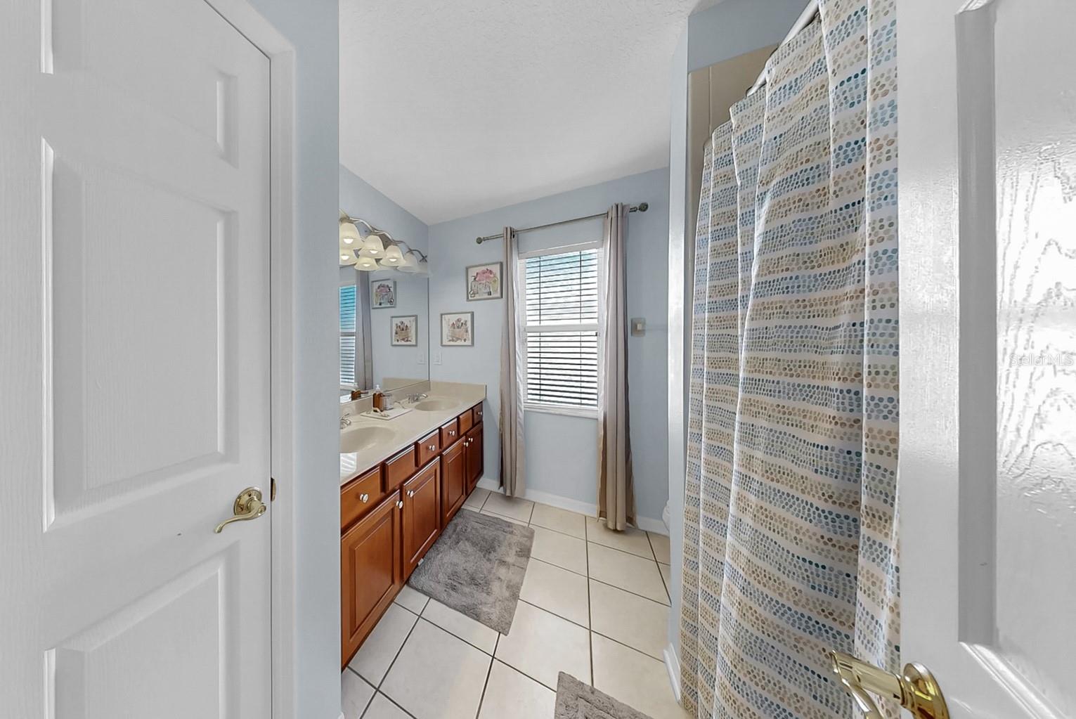 FOX WOOD PH 06 - Residential Lease