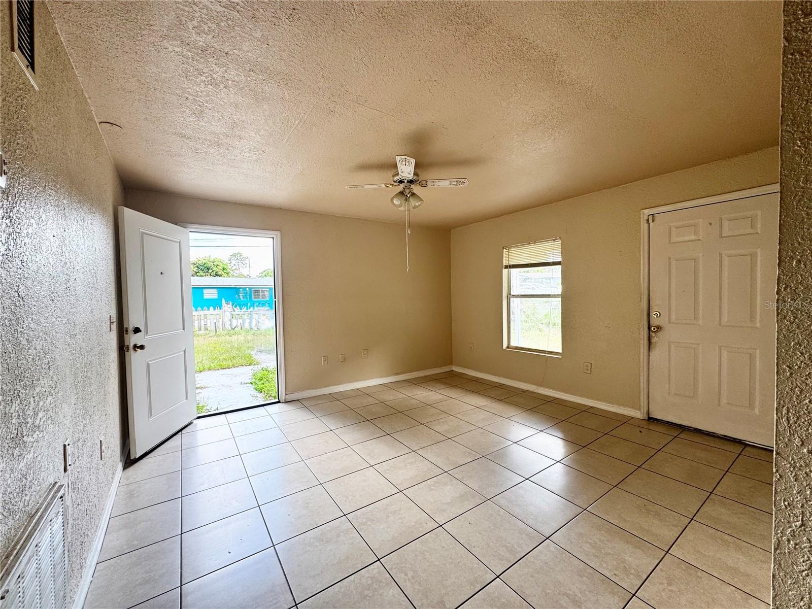 GORDON HEIGHTS PH 01 - Residential Lease