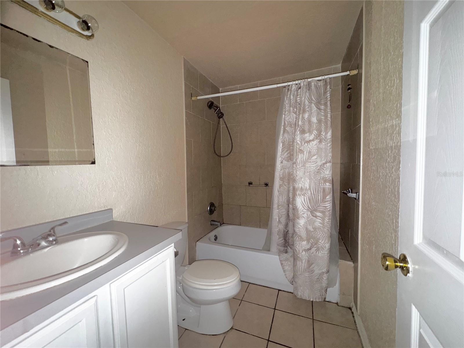 GORDON HEIGHTS PH 01 - Residential Lease