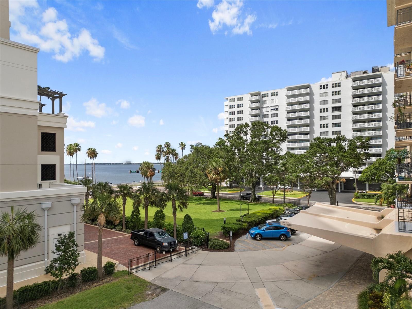 2109 BAYSHORE BOULEVARD 909