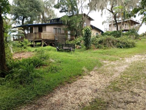 A home in RIVERVIEW