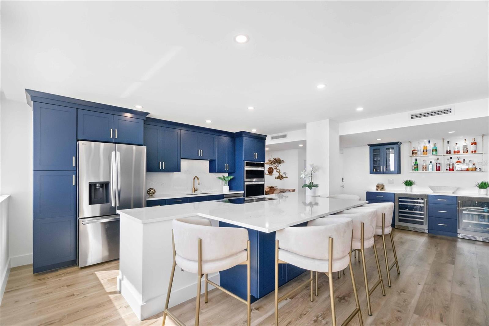 4822 OCEAN BOULEVARD 8C
